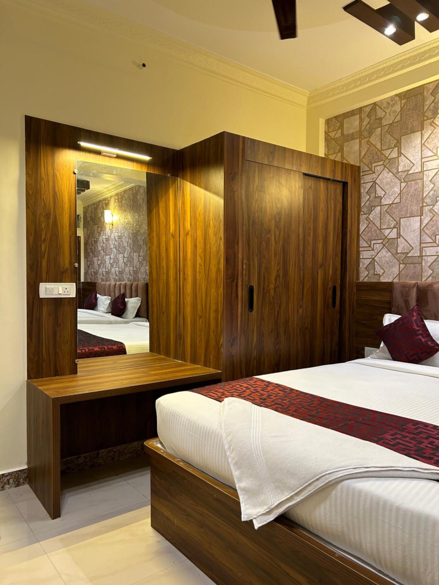 Hotel Boss Palace Mysore Exterior photo