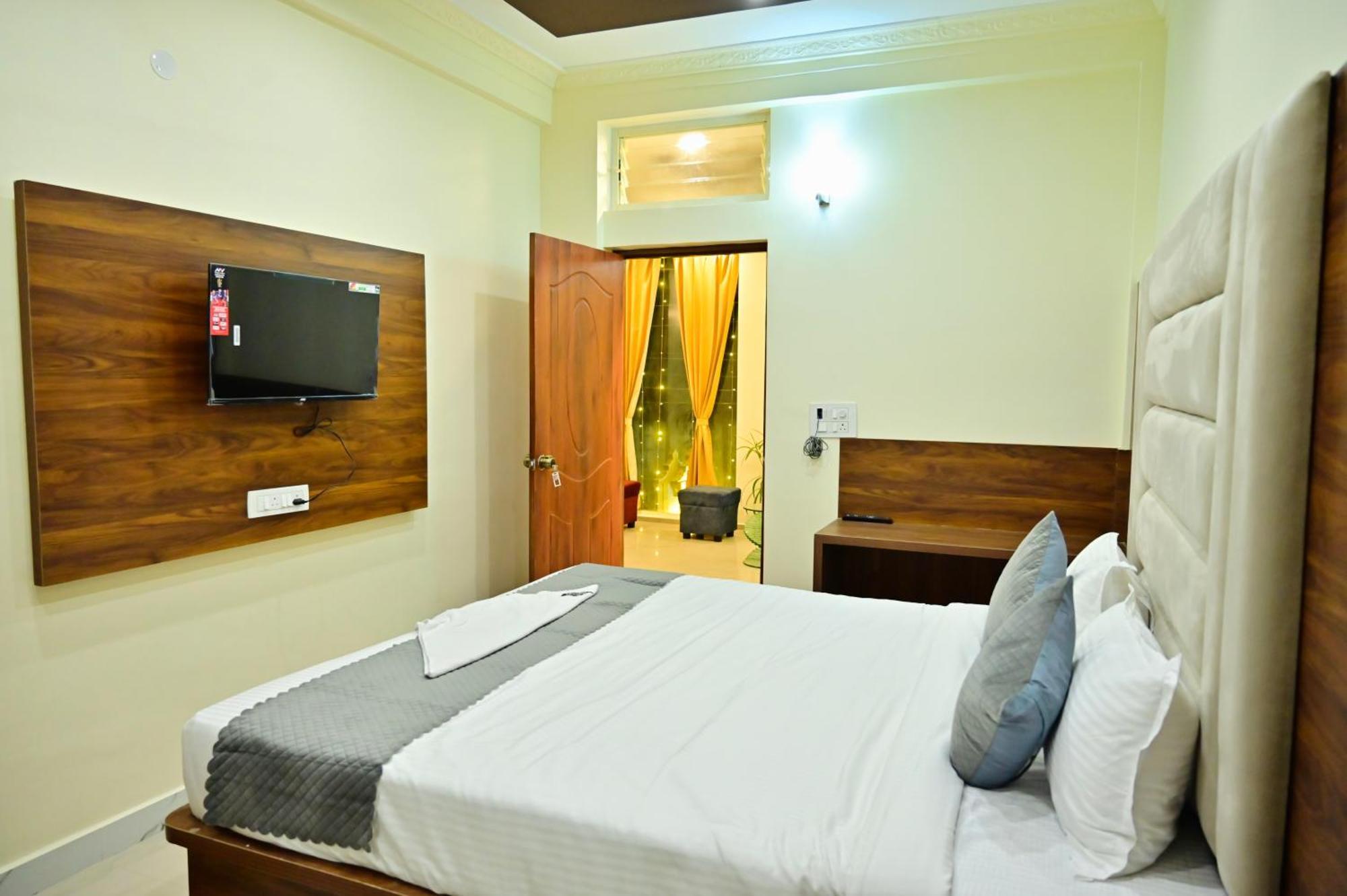 Hotel Boss Palace Mysore Exterior photo