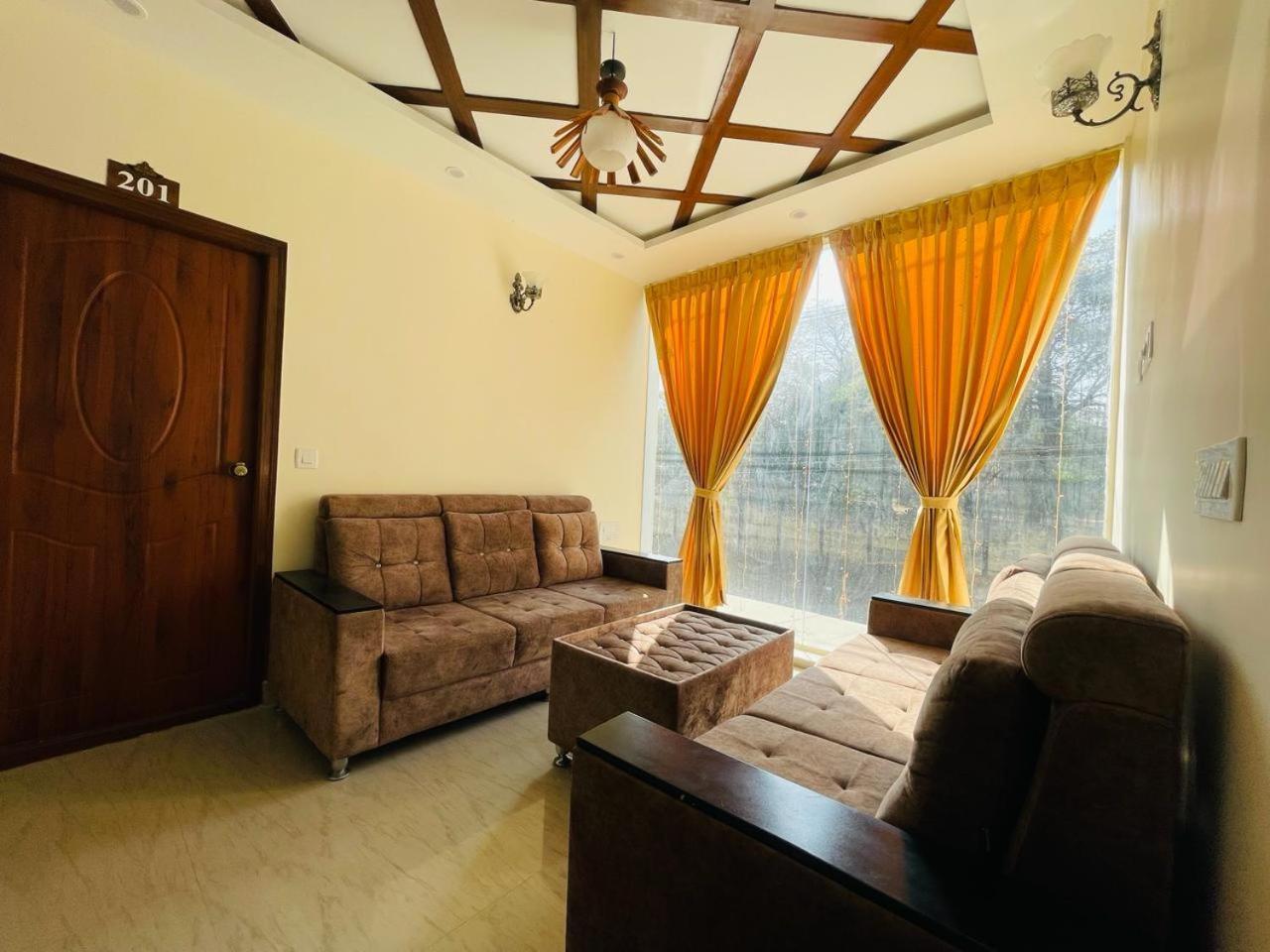 Hotel Boss Palace Mysore Exterior photo